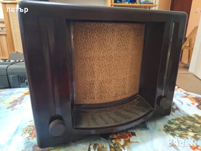 Бакелитено радио Филипс Матадор 2, снимка 6 - Радиокасетофони, транзистори - 49960751