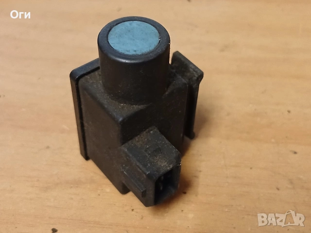 Мап сензор за Фолксваген Пасат В3 и Голф 3 2.0 115к.с. 037 906 040 C