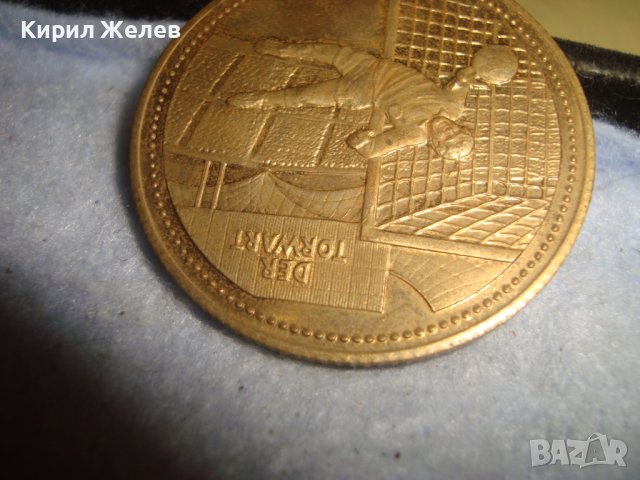 Футбол Европейско Първенство 1988г. 8-на ФИНАЛ ВРАТАР ГЕРМАНИЯ ФРГ ПЛАКЕТ БРОНЗ ПОЗЛАТА РЯДЪК 30453, снимка 7 - Антикварни и старинни предмети - 38152806