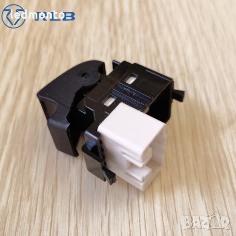 Бутон копче за ел. стъкла за Toyota Corolla, Camry, Yaris, RAV4, Auris, снимка 2 - Части - 35530616