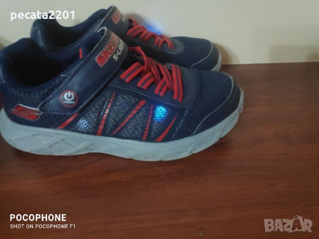 Продавам - светещи маратонки Скечърс номер 34, снимка 8 - Детски маратонки - 34841713