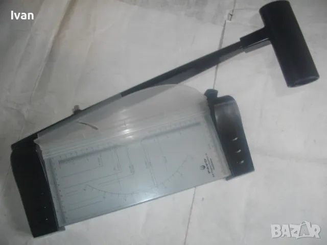 НОВА АЛУМИНИЕВА РЪЧНА ГИЛОТИНА ЗА РЯЗАНЕ НА ХАРТИЯ ФОРМАТ А4 И РАЗЛИЧНИ ВИДОВЕ СИРЕНА КАШКАВАЛ PAVO, снимка 2 - Други инструменти - 49652715