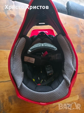 Мотокрос каска Thor Sector Runner Red/Blue Mips, снимка 7 - Аксесоари и консумативи - 53436670