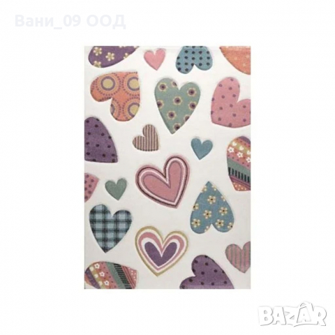 Красив детски килим на сърца