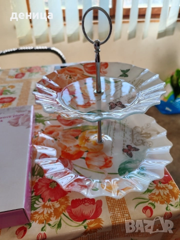 Стъклена поставка 