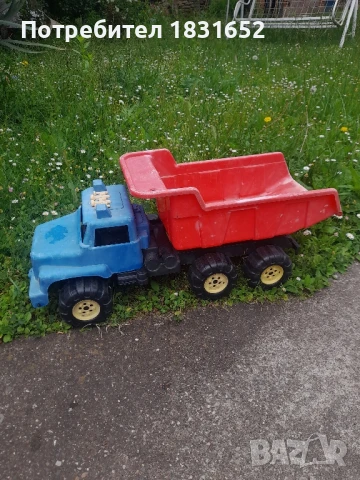 Стар  детски  камион