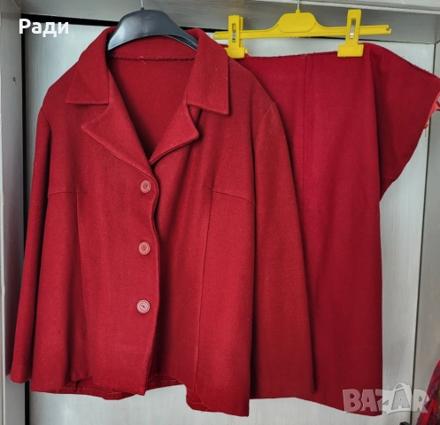 Продавам дамски костюми сив червен и кафяв вълнени