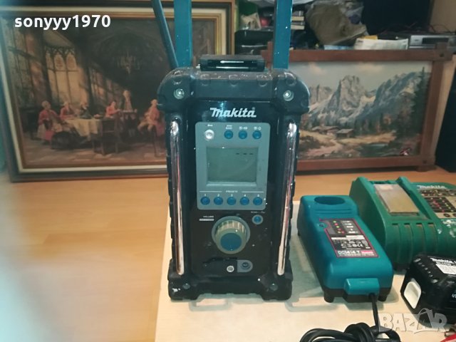 makita radio & charger & battery 0205211201, снимка 8 - Винтоверти - 32740456