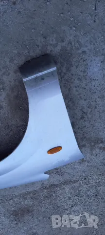 Десен калник Mazda Premacy , снимка 2 - Части - 48475120