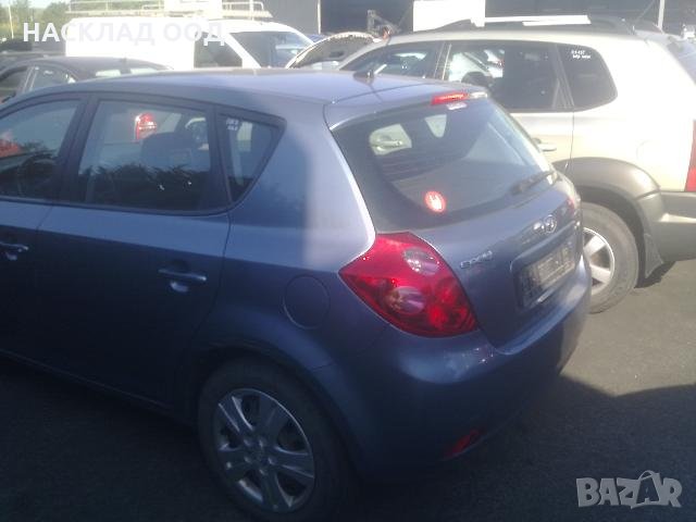 Kia Ceed 1.6 CRDi 2007 г., снимка 5 - Автомобили и джипове - 32770722