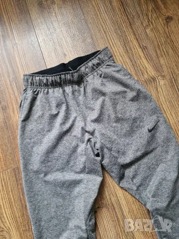 Страхотно мъжко долнище NIKE размер S , снимка 3 - Спортни дрехи, екипи - 48246020
