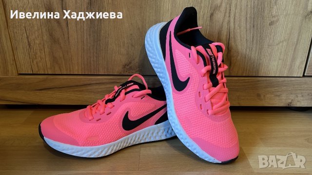 Nike детски маратонки, снимка 1 - Детски маратонки - 43744479