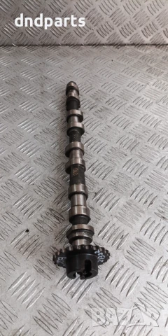 Разпределителен вал BMW E46 318D 2000г.	