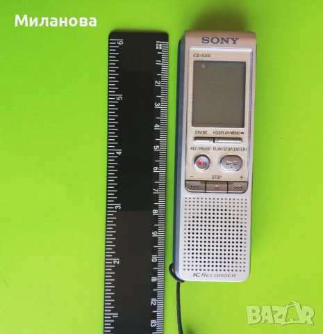 Диктофон ръчен, цифров Sony ICD-B3000 памет 64MB, 37часа , снимка 2 - Друга електроника - 38520790