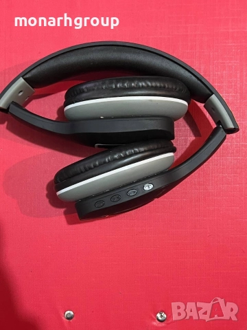 Слушалки Grundig, снимка 2 - Слушалки и портативни колонки - 52543565