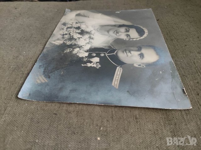 Продавам стара снимка Сватба военен с орден