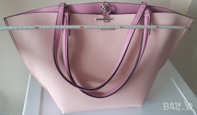 Дамска чанта Guess, снимка 7 - Чанти - 53486053