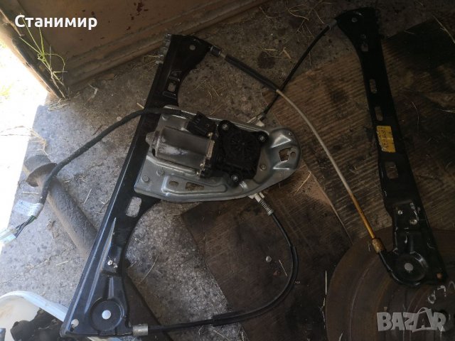 Механизъм за предно дясно стъкло Мерцедес W203 , снимка 1