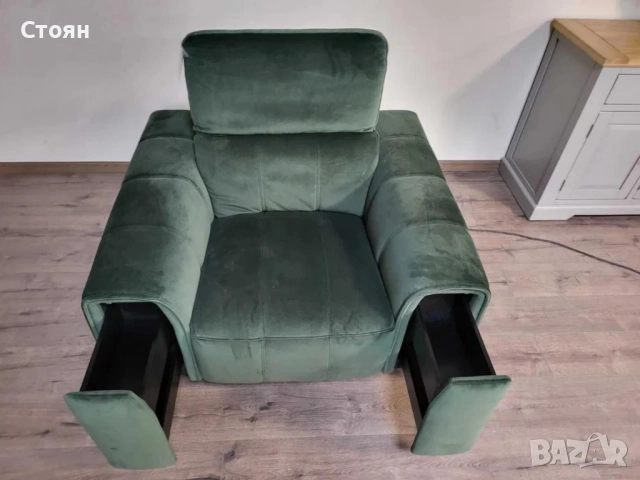 Зелен фотьойл от плат с електрически релаксиращ механизъм, снимка 3 - Дивани и мека мебел - 51955468