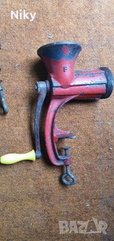 Стара месомелачка за части , снимка 2 - Други - 43129037