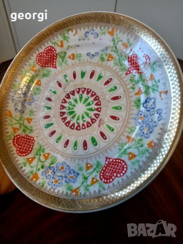Декоративна порцеланова чиния с позлата Kahla