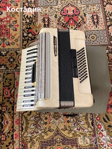 Акордеон Велмайстер 60 баса