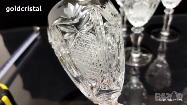 кристални чаши , снимка 5 - Антикварни и старинни предмети - 48936082