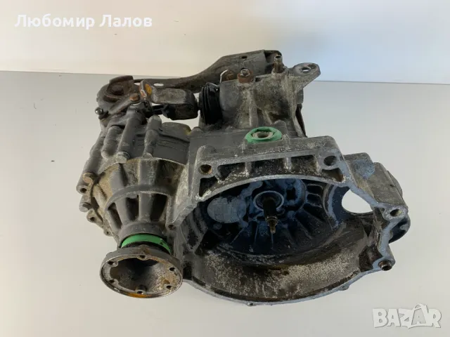 Скоростна кутия Vw Golf III 5 степенна 1.8i 1H0 199 351, снимка 2 - Части - 49892822