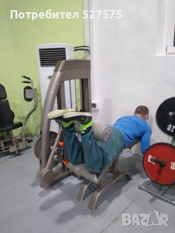 Фитнес уред за задно бедро от лицев лег