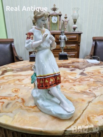 Перфектна антикварна украинска порцеланова фигура статуетка 