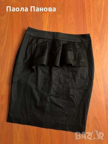 Черна елегантна пола с къдри Access
