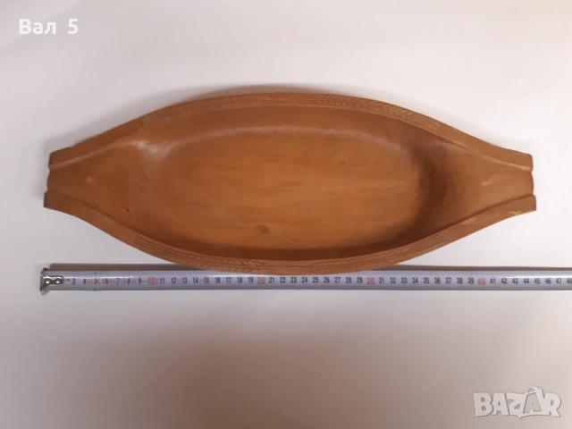 Красив резбован дървен съд за ядки , плодове и други