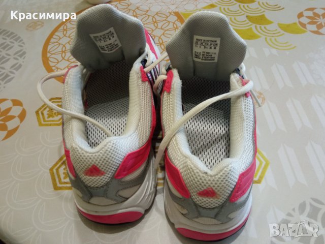 Дамски маратонки Adidas 39 1/3, снимка 2 - Маратонки - 43425239