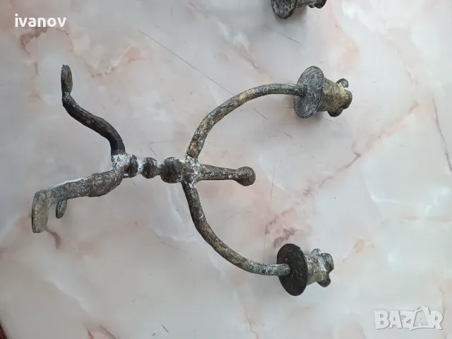 Бронзови масивни свещници, снимка 6 - Декорация за дома - 48640979