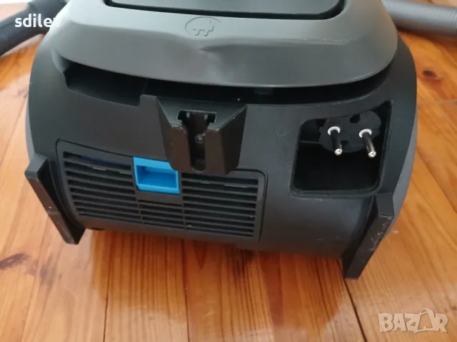Прахосмукачка Philips /Power Go/ 900W, снимка 3 - Прахосмукачки - 47366038