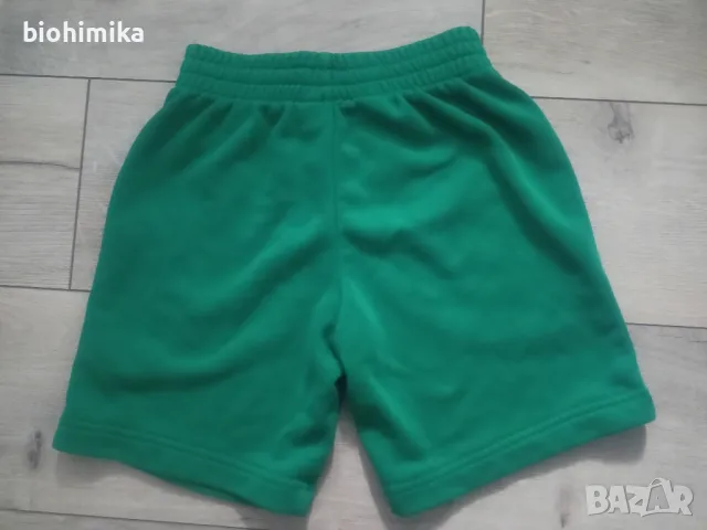 Къси панталони Adidas 140, снимка 2 - Детски къси панталони - 49739953