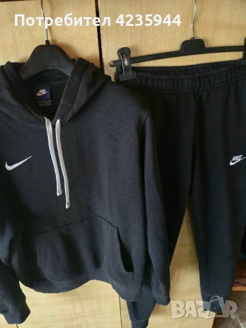 Nike оригинален екип, снимка 2 - Спортни дрехи, екипи - 53572979