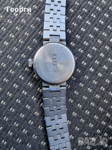 Руски дамски часовник Чайка, снимка 3 - Антикварни и старинни предмети - 43350581