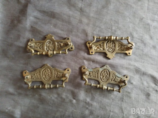 Две барокови дръжки за мебел