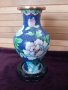 Красива японска/китайска ваза Клоазоне от бронз, декорирана с клетъчен емайл , снимка 1 - Вази - 42952289