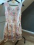 Бяла рокля с "къна" рисунки в розово, снимка 1 - Рокли - 37089015