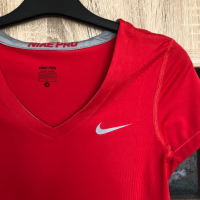Дамска тениска Nike Pro , снимка 4 - Тениски - 36552958