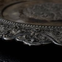 Продавам азиатска сребърна чиния от края на 19 век, снимка 5 - Антикварни и старинни предмети - 32830779