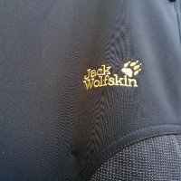 Продавам много плътен зимен черен мъжки софт шел панталон с кръпки на коленете Jack Wolfskin , снимка 3 - Панталони - 43019460