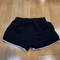 Черни къси панталони , снимка 2 - Къси панталони и бермуди - 43116832