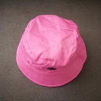Дамска двулицева шапка идиотка в розов и черен цвят, снимка 13 - Шапки - 43675243
