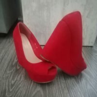 червени платформи, снимка 1 - Дамски обувки на ток - 28627717