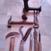 Стари кожарски,обущарски инструменти-ножове. Единият е от турски времена., снимка 1 - Антикварни и старинни предмети - 36172036