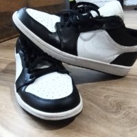 Nike air Jordan 1 retro low 100% оригинални 43, снимка 1 - Маратонки - 40785562