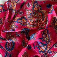 Розов, копринен шал/ кърпа за глава Medicine, с етикет, снимка 7 - Шалове - 39109398